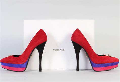 versace palazzo stack pumps